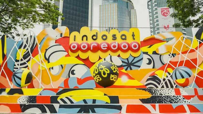 Indosat Ooredoo sign 16.9.jpg