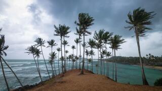 Sri Lanka raining cloudy gloomy_alamy_13Apr22