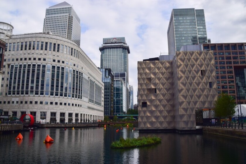 canarywharf2-alamy-050925.jpg