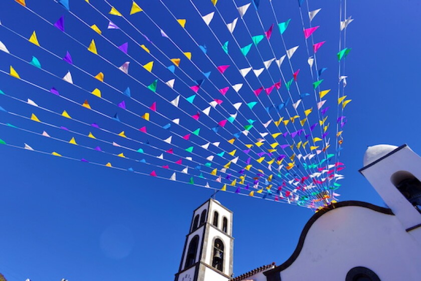 Mexico, flags, church, telecoms, telco, cables, lines, LatAm, 575