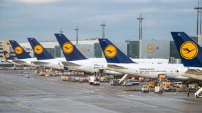 Lufthansa planes at Frankfurt international airport, Frankfurt, Hesse, Germany
