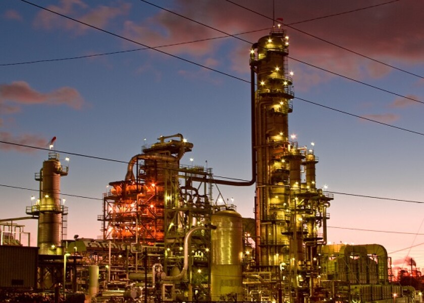 Chevron El Segundo refinery 2007 credit Pedro Szekely from wikimedia commons 6Mar23 crop 575x375