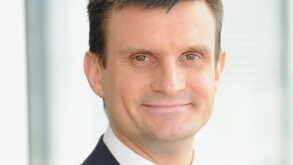 Simon Blundell_Headshot.jpg