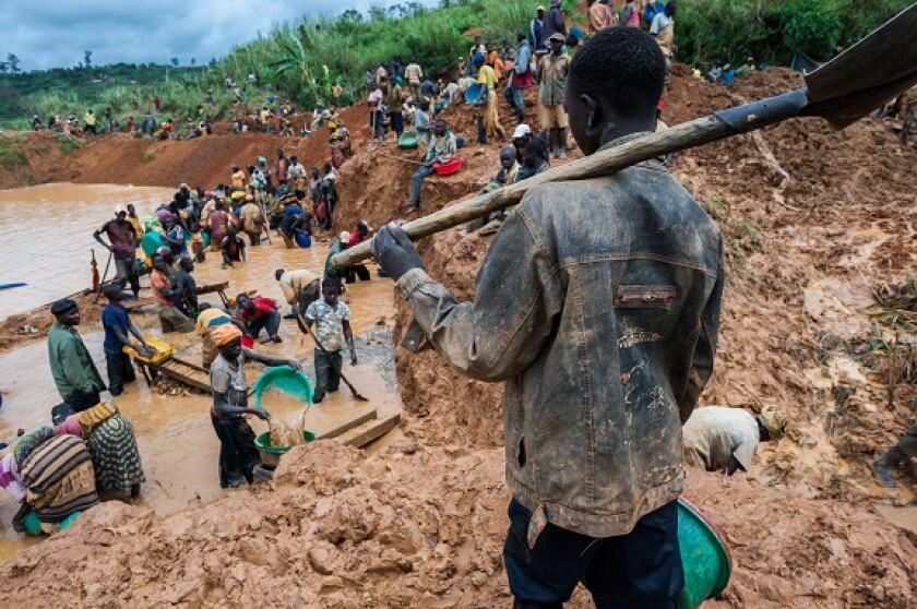 Artisanal mining Dem Rep Congo from Alamy 15Feb24 575x375