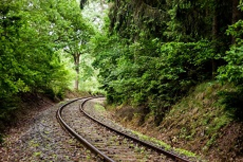 Train track fotolia 230x150