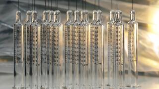 The picture shows syringes produced by Gerresheimer in Duesseldorf, Germany, 3 June 2007. The company went public this year. Photo: Achim Scheidemann