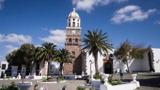 Spain, Canary Islands, Lanzarote: Igesia de Nuestra Senora de Guadalupe (Our Lady of Guadalupe Church), ?Plaza de la Constitucion? square in Teguise