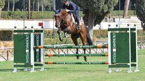 Il cavaliere italiano Luca Marziani nel corso di una gara di salto agli ostacoli - The Italian rider Luca Marziani during a show jumping competition