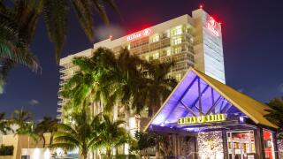 Fort Ft. Lauderdale Florida,Hilton Fort Lauderdale Marina,hotel,luxury,China Grill,restaurant restaurants food dining cafe cafes,service,cuisine,Asian