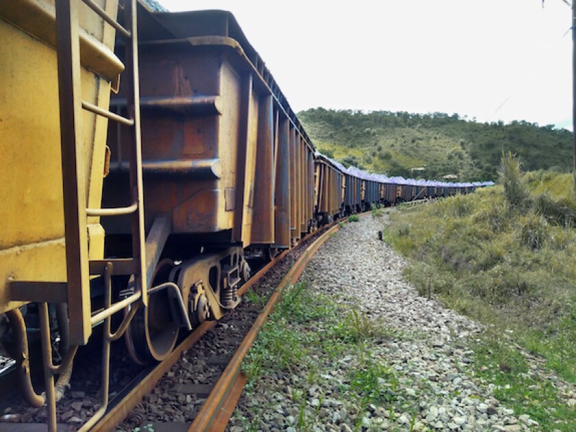 Brazil, iron, train, railroad, Rumo, 575, LatAm, Minas Gerais, transporte