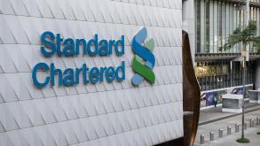 Hong Kong,China:29 Jun,2020.  
The Standard Chartered Bank HQ (L) beside the HSBC Main Building, headquarters of The Hong Kong and Shanghai Banking Co