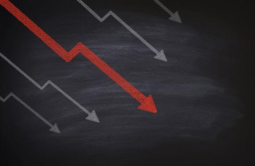 Arrow_chart_decline_yield_Adobe_575x375_280120