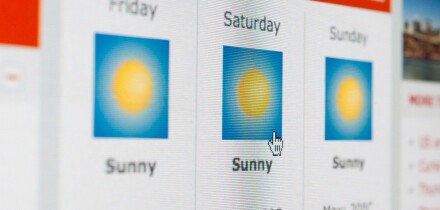 Weather forecast on the BBC website for a sunny weekend.