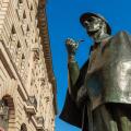 Sherlock Holmes statue outside Baker Street underground station, London, UK