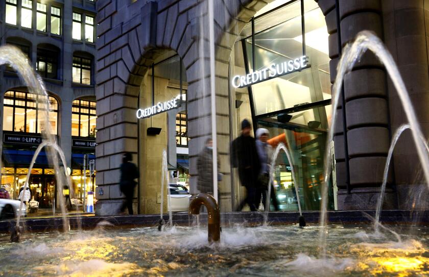 The logo of Swiss bank Credit Suisse is seen at a branch office in Zurich, Switzerland, November 3, 2021. Picture taken November 3, 2021. REUTERS/Arnd WIegmann