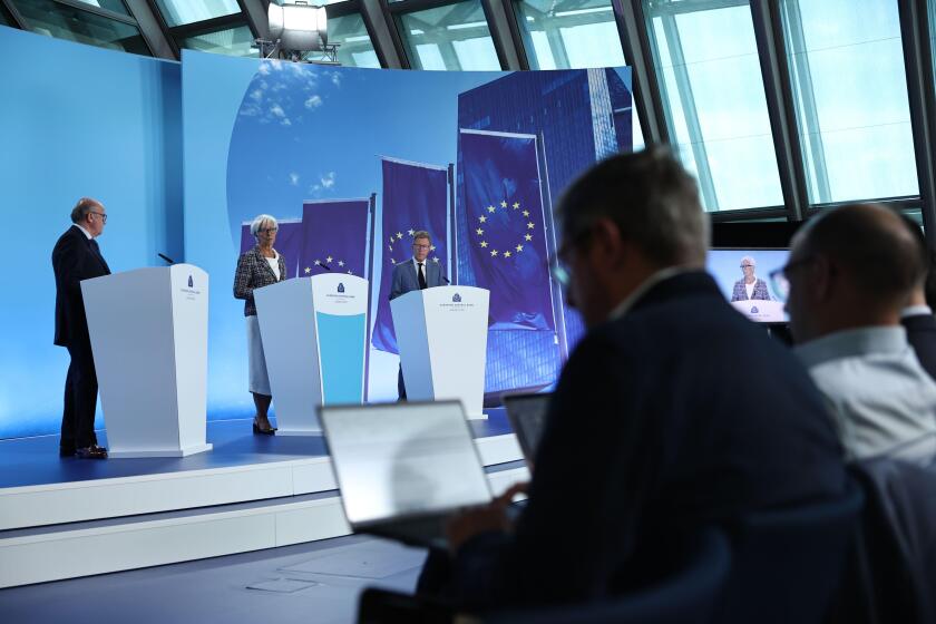 Frankfurt, Germany. 18th July, 2024. European Central Bank (ECB) President Christine Lagarde (C) speaks at a press conference at the ECB headquarters in Frankfurt, Germany, July 18, 2024. The ECB on Thursday decided to leave key interest rates unchanged a