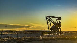 Adobe, Santa Cruz, Oil, Argentina, Energy, CGC, LatAm, 575