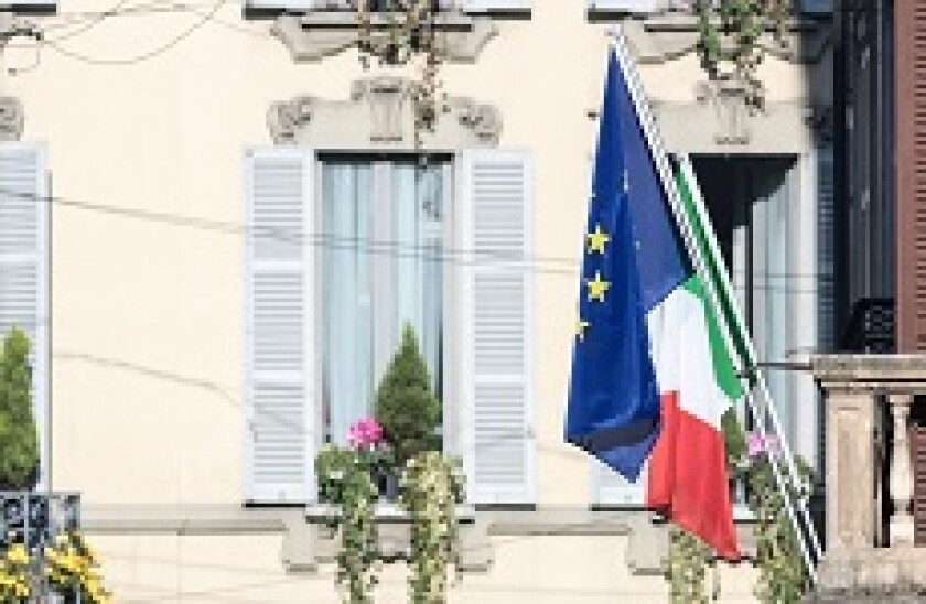 Italy_Europe_Flags_Fotolia_230x150