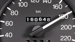 speedometer at 180 km/h