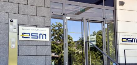 13 June 2021, Luxembourg, Luxemburg: Logo, Schrfitzug of the European Stability Mechanism ESM at the office building Photo: Horst Galuschka/dpa