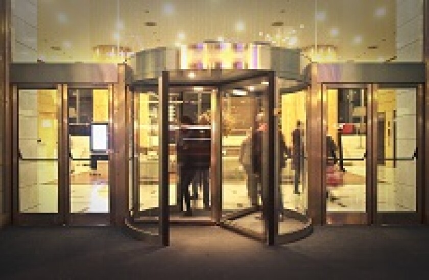 Revolving door_230px