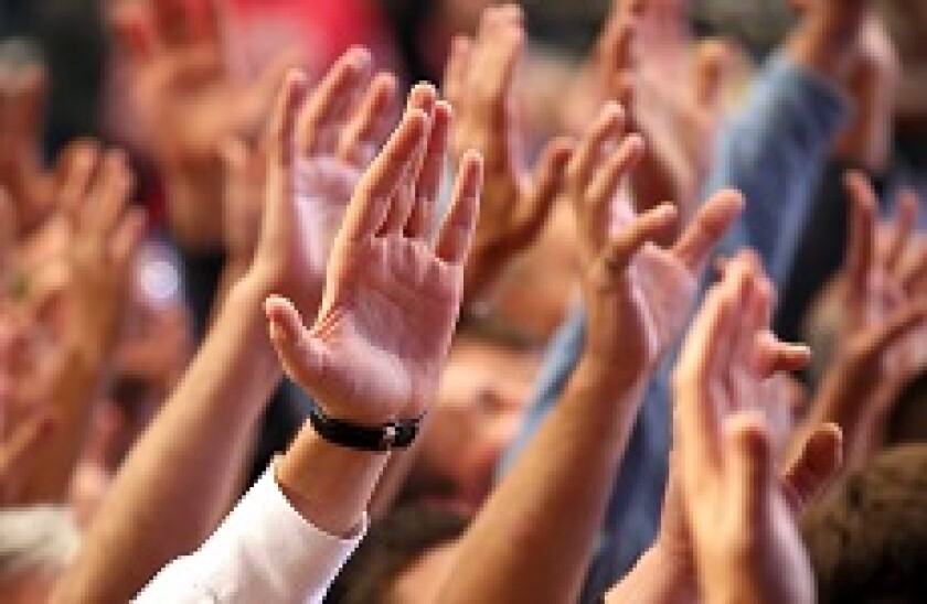 Crowd_hands_grab_Fotolia_230x150