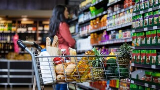 adobestock_grocery shopping_575x375_March21