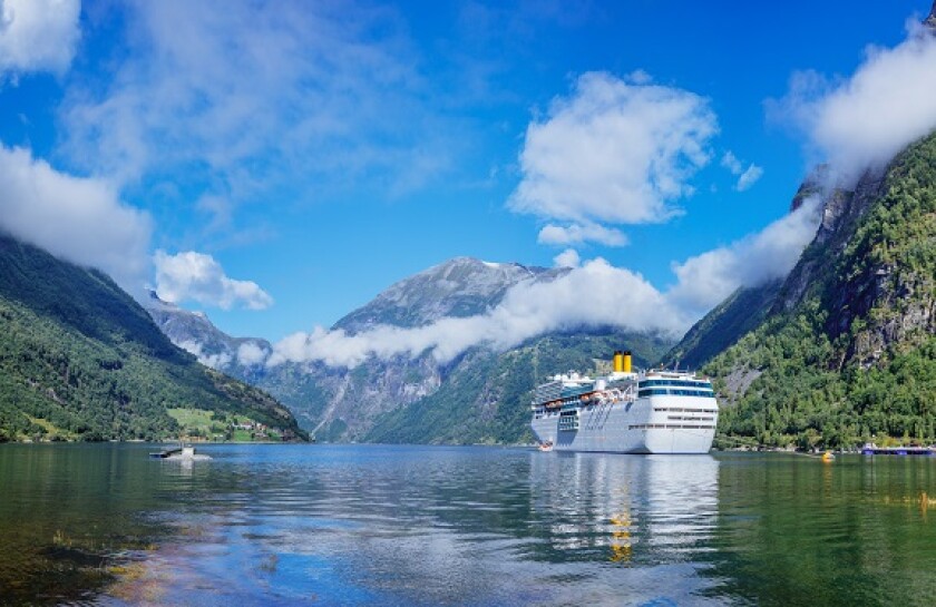 hurtigruten adobe stock 575x375 cruise norway