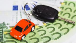 Car key with banknotes and key hanger in the form of a car | usage worldwide