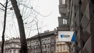 Aegon Bank HiRes 575