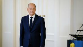 Berlin, Deutschland. 07th Nov, 2024. Olaf Scholz (SPD), Federal Chancellor, in Bellevue Palace at the dismissal of Minister Lindner by the Federal President. Berlin, October 8, 2024. Credit: dpa/Alamy Live News