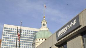 The Old Courthouse and UMB Bank in downtown Saint Louis, Missouri