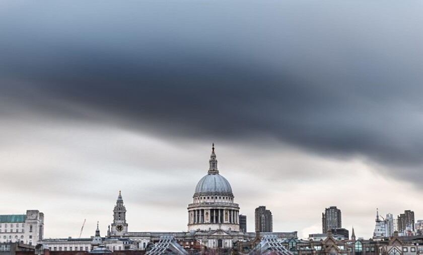 Clouds London from alamy 10Feb22 575x375