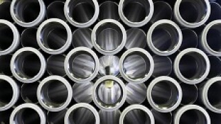 Steel_pipe_resized_230px