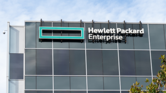 Close up of Hewlett Packard Enterprise logo and sign on the building in San Jose, Ca.