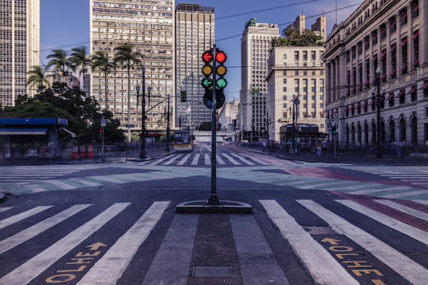 Sao Paulo, Brazil, centre, traffic lights, stop, go, pause, LatAm, 575