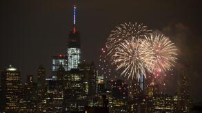 fourth of july fireworks manhattan new york 2015 freedom tower