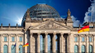 Reichstag_24Jun20_AdobeStock_575x375