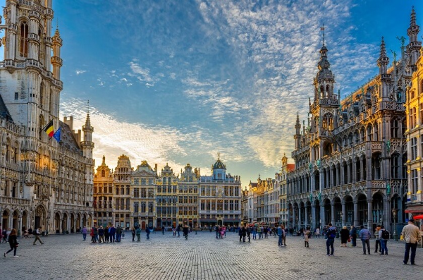 Grand Place (Grote Markt) with Town Hall (Hotel de Ville) and Ma