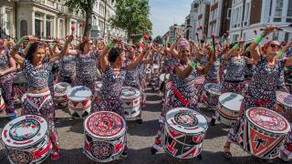London, UK. 28th Aug, 2017. The Batala drum band from Brazil - The Monday of the Notting Hill Carnival. The annual event on the streets of the Royal Borough of Kensington and Chelsea, over the August bank holiday weekend. It is led by members of the Briti