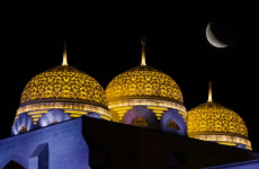 Oman_Mosque_2March2017_Fotolia_230x150