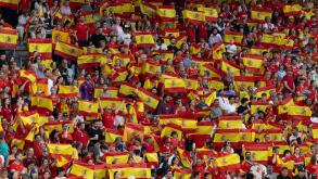 Bern, Switzerland, July 18st 2025: Spain fans during the UEFA Womens EURO 2025 Quarter-Final match between Spain and Switzerland at Stadion Wankdorf in Bern, Switzerland. Philipp Kresnik (Philipp Kresnik/SheKicks/SPP) Credit: SPP Sport Press Photo. /Alamy