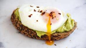 Egg on toast, avocado Toast, Keto Diet, Meal, Breakfast, Healthy, Nutritious, Fried egg on toast, open sandwich, Avocado