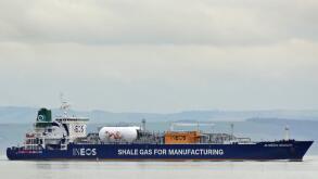 Burntisland, Scotland, UK. 17th Feb, 2017. The shale gas tanker J S Ineos Insight off Burntisland on the Forth Estuary bound for the Ineos plant at Grangemouth, site of the company's large-scale storage facility for imported fracked shale gas, Credit: Ken