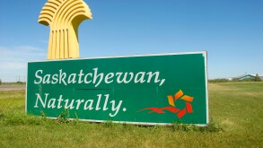 Welcome to Saskatchewan Canada sign