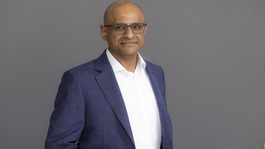 ACHINTYA MANGLA - PROFILE PHOTO (2022) - 7 (JP Morgan provided).jpg