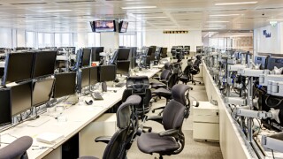 alamy 2021-07-08 empty office 575x375