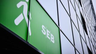Tallinn, Estonia. 18th Nov, 2019. Swedish bank SEB logo seen on SEB Estonia headquarters building in Tallinn. Credit: SOPA Images Limited/Alamy Live News
