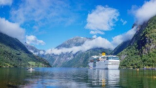 hurtigruten adobe stock 575x375 cruise norway