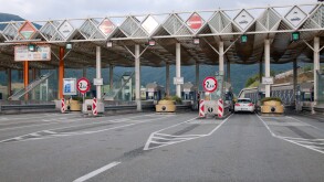 road charge Schonberg in Austria